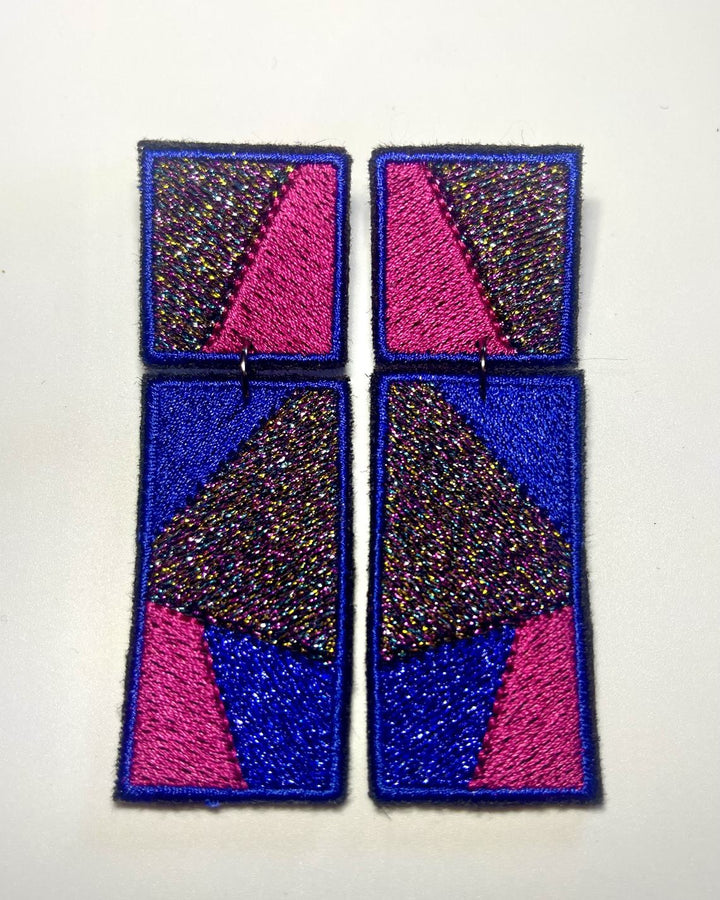 Boucles d'oreilles brodées RITA, coloris Bleu roi & fuchsia