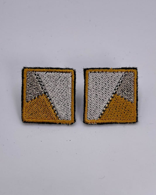 Boucles d'oreilles brodées MINI RITA, coloris Moutarde & argent