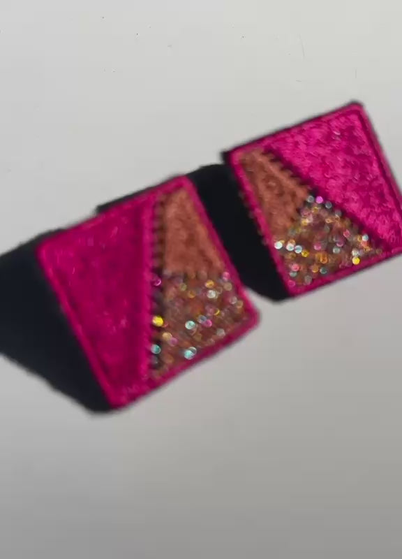 Boucles d'oreilles brodées MINI RITA, coloris Fuchsia & cuivre (vidéo)