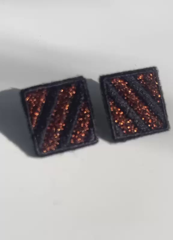 Boucles d'oreilles brodées MINI RITA, coloris Noir rayé & cuivre (vidéo)