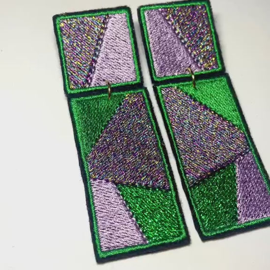 Boucles d'oreilles brodées RITA, coloris Vert & lilas (vidéo)