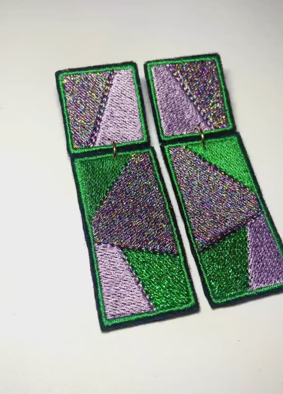 Boucles d'oreilles brodées RITA, coloris Vert & lilas (vidéo)