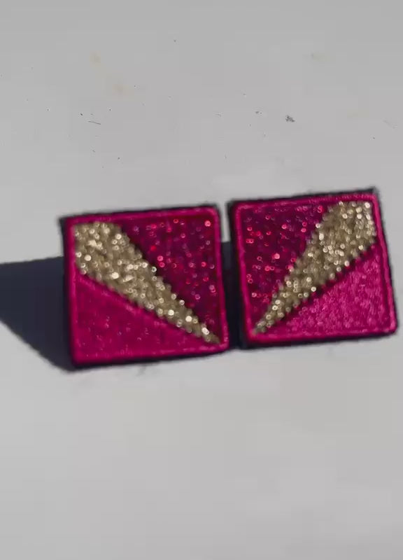Boucles d'oreilles brodées MINI RITA, coloris Fuchsia & grand éclat doré (vidéo)