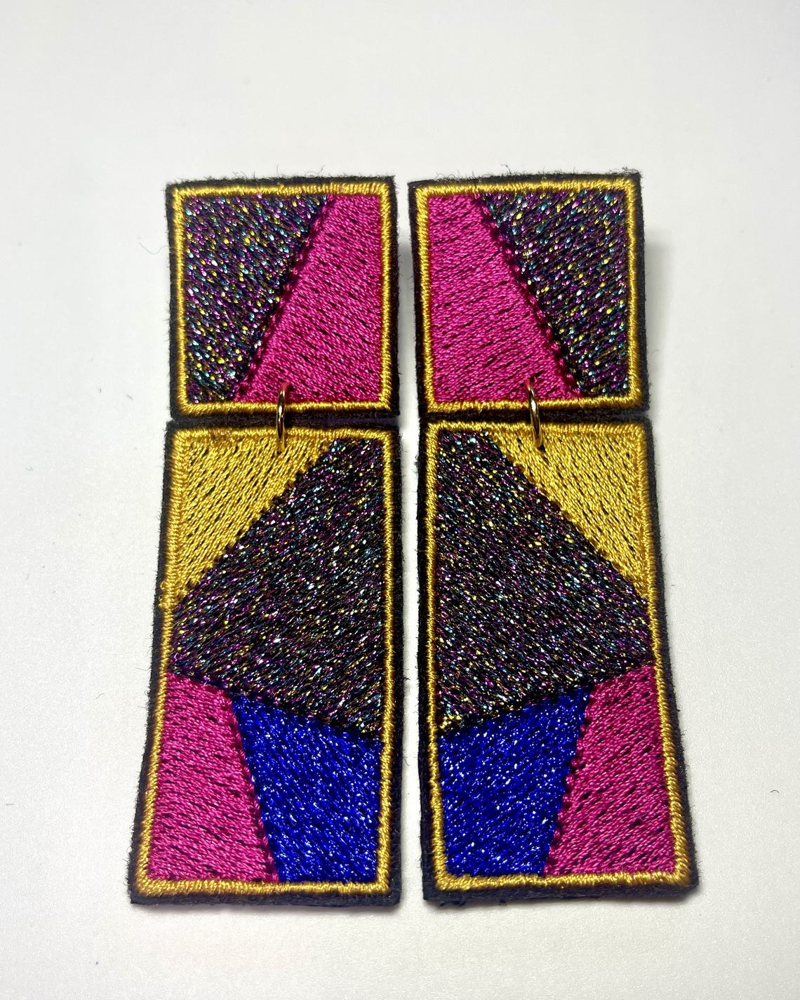 Boucles d'oreilles brodées RITA, coloris Jaune, fuchsia & bleu