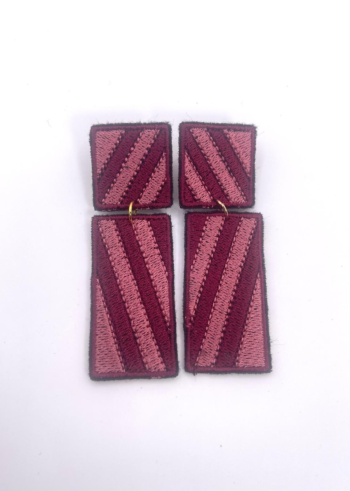 Boucles d'oreilles brodées RITA, coloris Bordeaux & rose