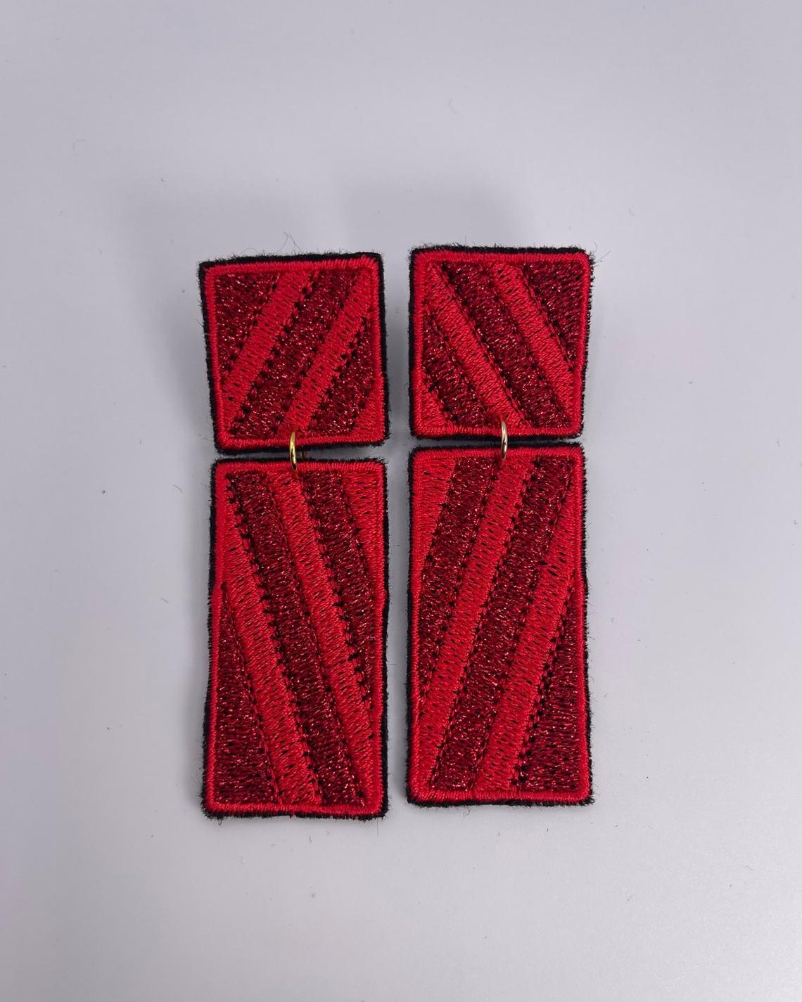 Boucles d'oreilles brodées RITA, coloris Rouge