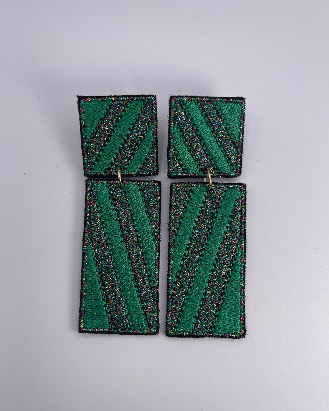 Boucles d'oreilles brodées RITA, coloris Vert émeraude
